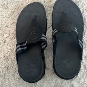 FitFlops black with grey strip